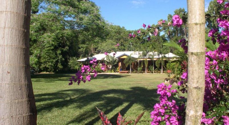 Hibiscus Lodge Bed & Breakfast